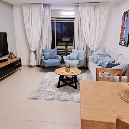 מרחק נגיעה בתקווה Apartment Petach Tikva Exterior foto